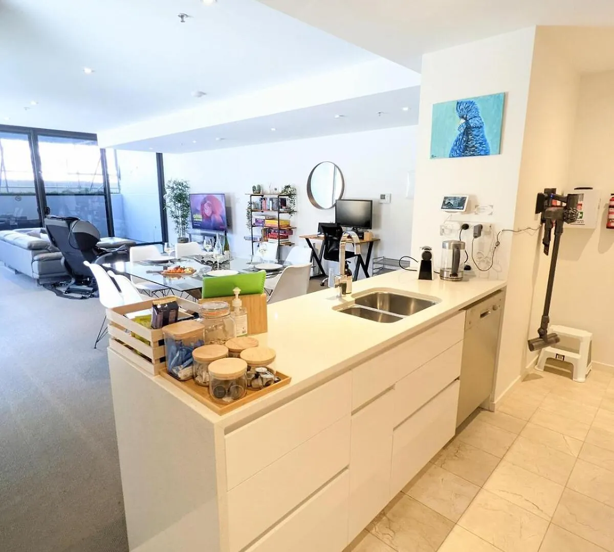 The Loft 3Bdr, City Centre, Family-Friendly, King Bed, Massage Chair, Parking キャンベラ